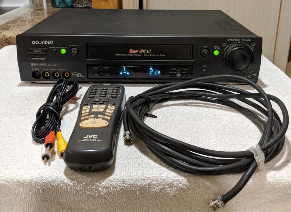 GoVideo Super VHS VCR Tape Player Recorder 