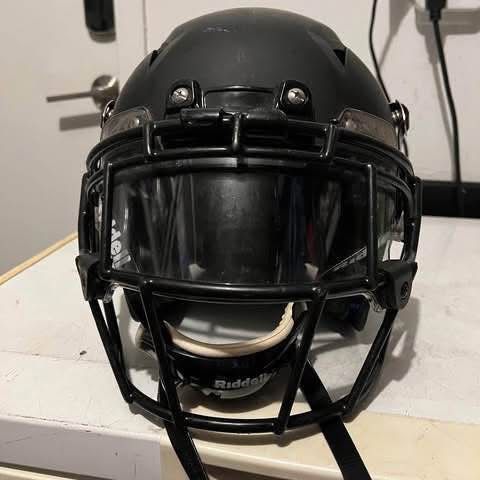 VENGEANCE PRO LTD II foot HELMET With / face mask