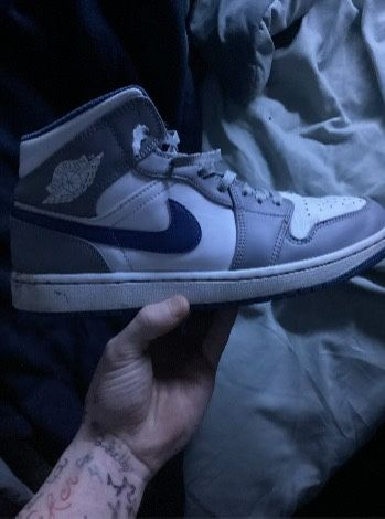 Air Jordan 1 Mid 'Cement True Blue'