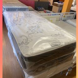 Twin size mattress/ Colchon