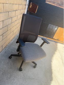 Chair with nice back cushions