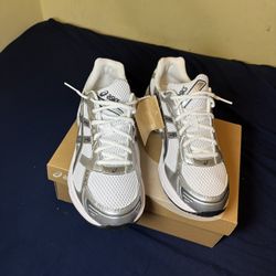 asics white pure sliver size 10