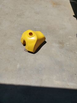 Gas tank
