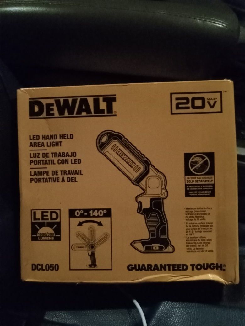 DEWALT AREA LIGHT FOR JOBSITES AND HOME PROJECTS