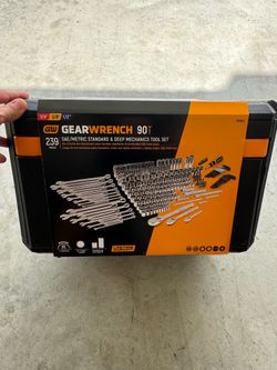 Gearwrench 239pc mechanics tool set