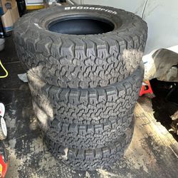 BF Goodrich K02 265/75R16