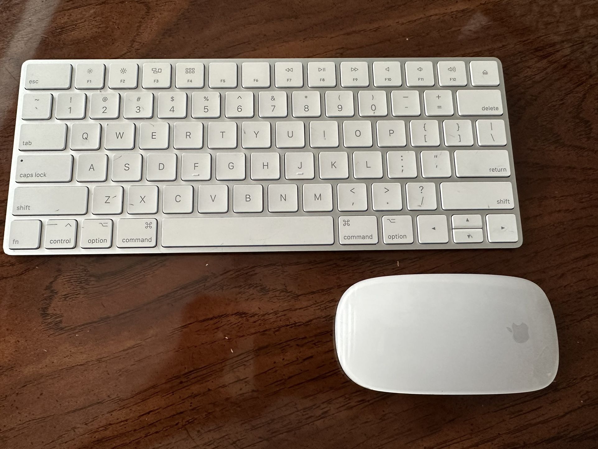 Apple Wireless Rechargeable Keyboard A1644 And Mouse A1657