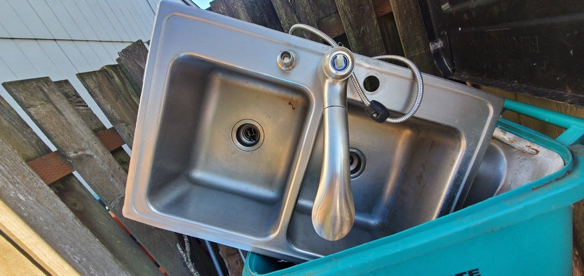 Kitchen sink