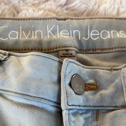 Lots of clothes! ¡Mucha ropa!