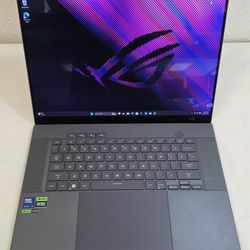 ASUS ROG Zephyrus G16 16" OLED 240Hz Intel Core Ultra 9 185H-RTX 4070-16GB