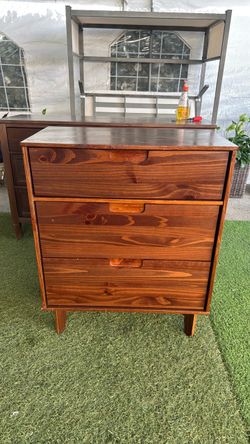 Walker Edison all wood 3 drawer dresser