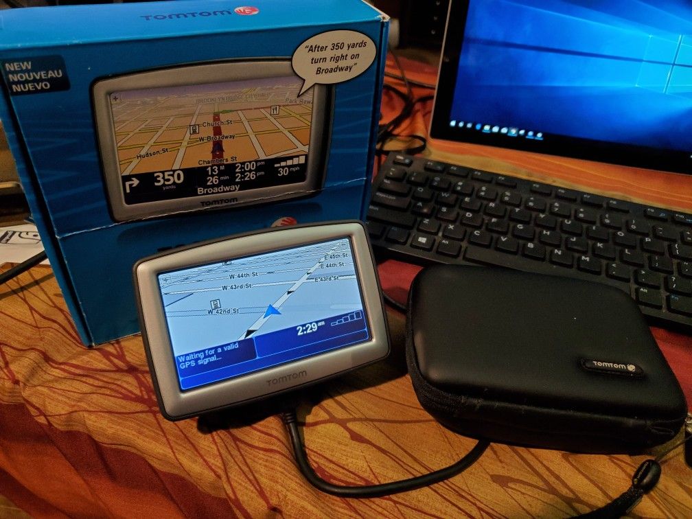 TomTom XL 330 S with Lifetime Maps