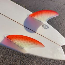 PRIVATE LABEL CNC LONGBOARD FINS/TRI/TWINS/QUADS...YOUR LOGO