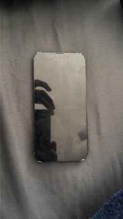 iPhone 16e UNLOCKED 128 GB