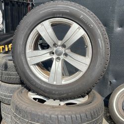 255/60/18 Pirelli 18” Tires Like New 