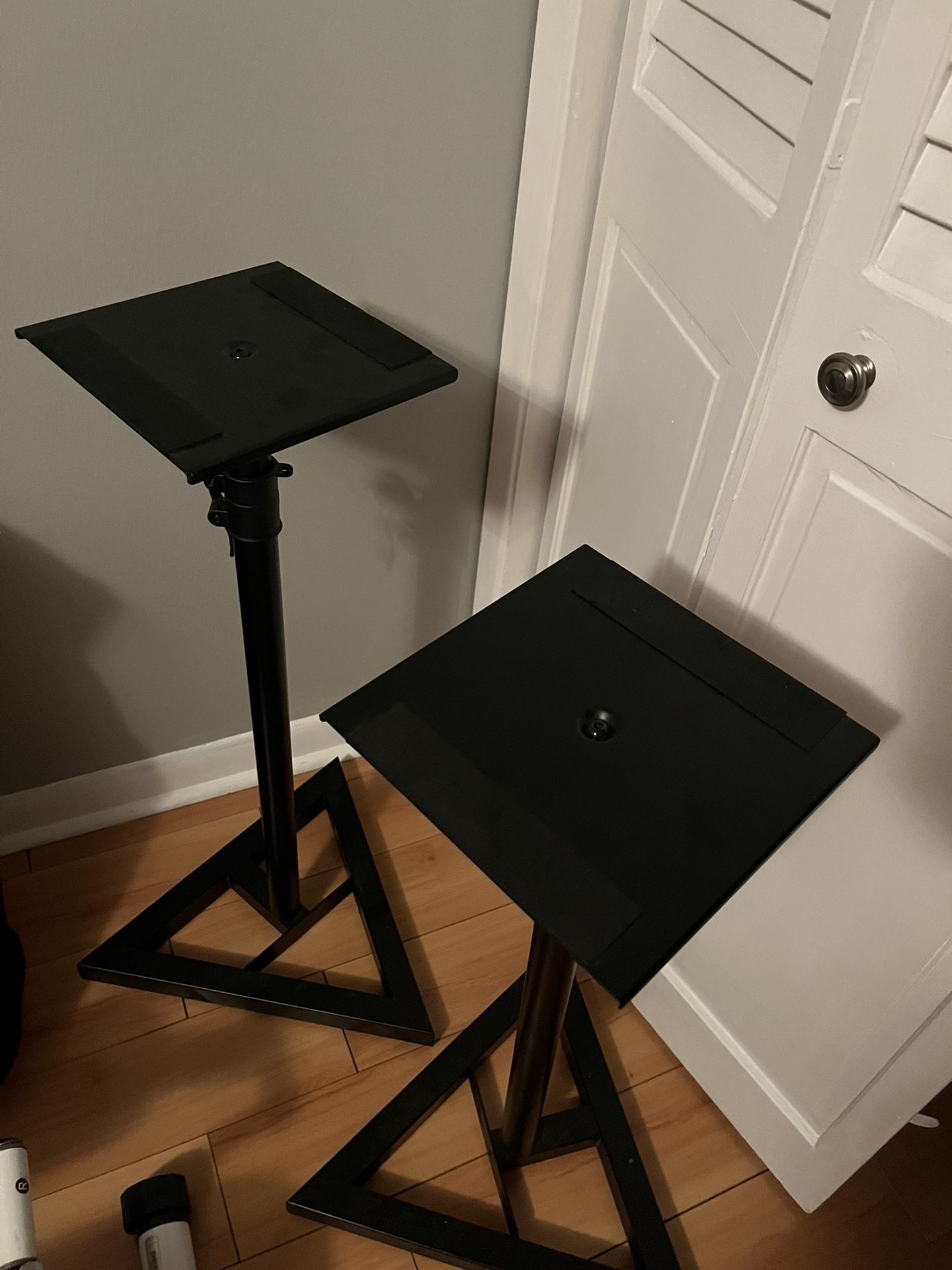 Studio Monitors Stands