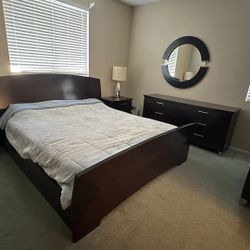 Cal king 6 Piece Bedroom Set