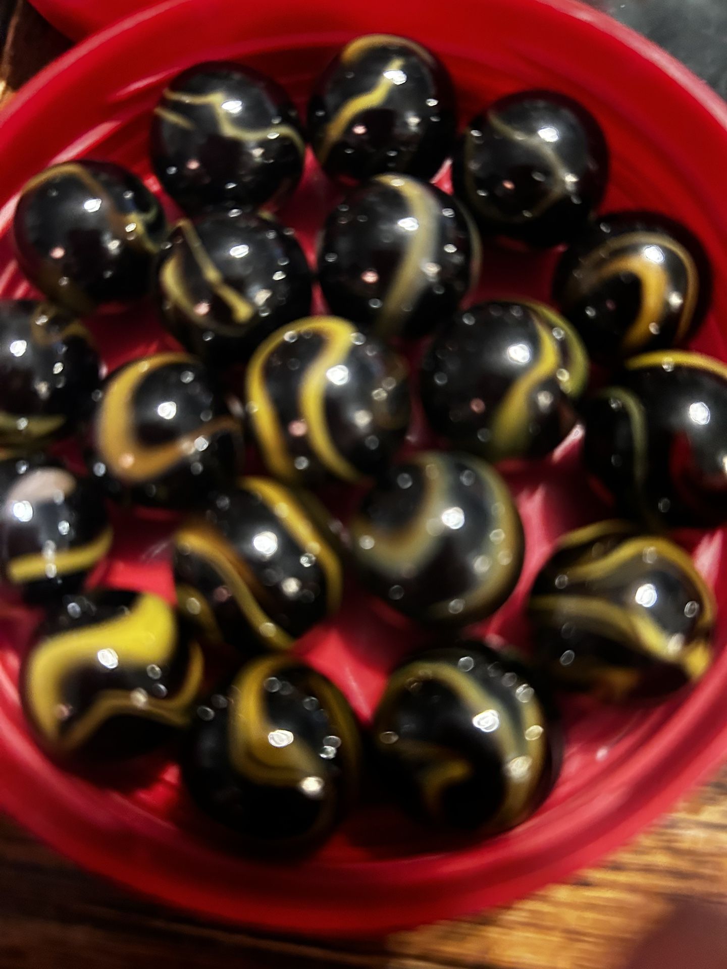 36 Marbles Vacor Swirls & 1 Shooter
