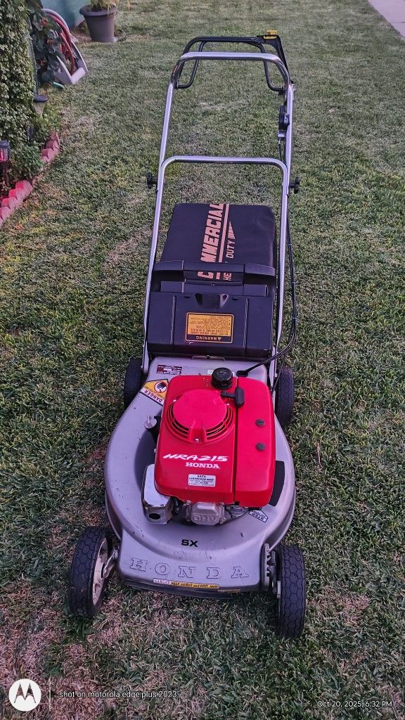 Honda HRA 215 Commercial Lawn Mower 