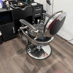 BARBER CHAIR