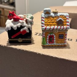Two ceramic ornament trinket boxes