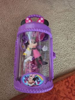 Minnie mouse with accessories