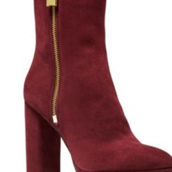 Brand NEW Michael Kors Size 7 Booties 