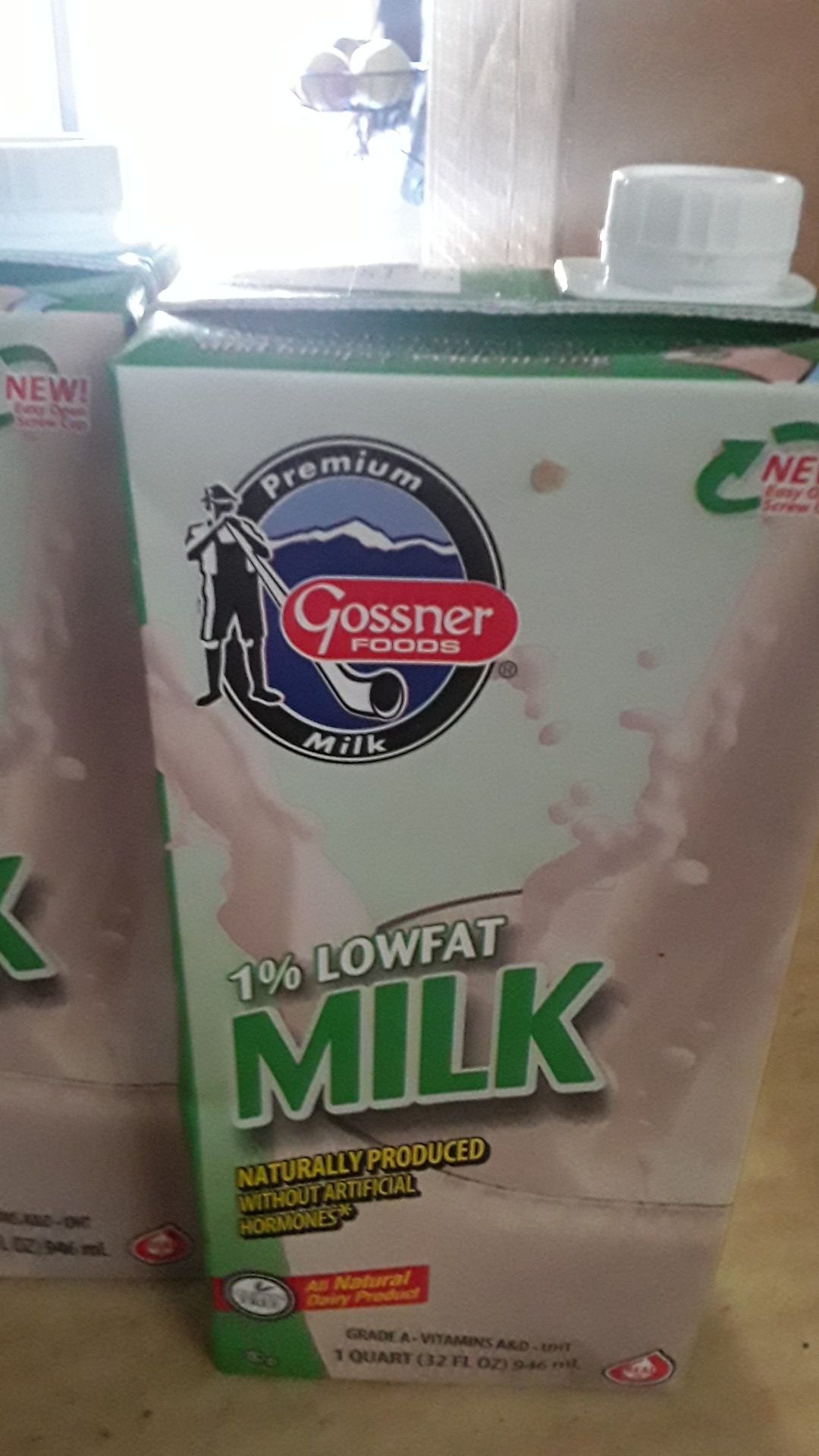 FREE 1% Lowfat Milk 🍶