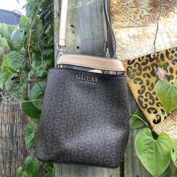 Guess Handbag Purse 