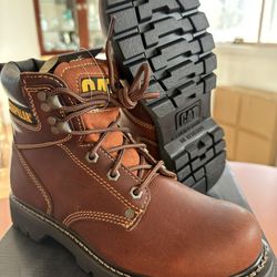 CATERPILLAR WORK BOOTS// OIL RESISTANT// ELECTRICA