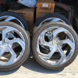 22in Chrome Lexani Rims