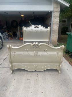 Rooms to Go Disney Princess Bedroom Set