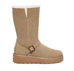 BOOTS SIZE 7