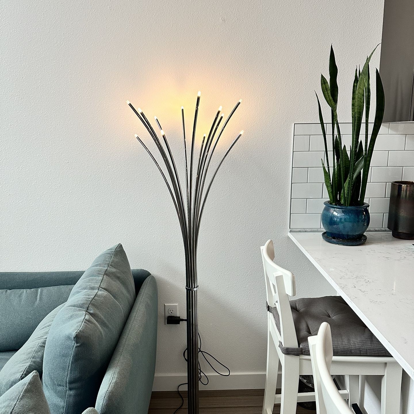IKEA HOVNÄS Floor Lamp Chrome-plated - Like New for Sale in 