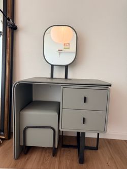 Fukayi Makeup Vanity Gray
