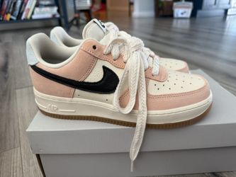 Women’s Air Force 1’s