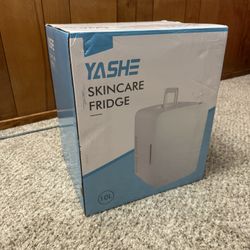 Mini fridge