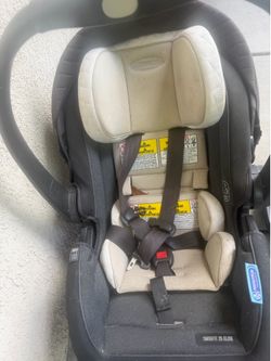 Graco SnugRide 35 Lite LX Infant Car Seat With Car Base