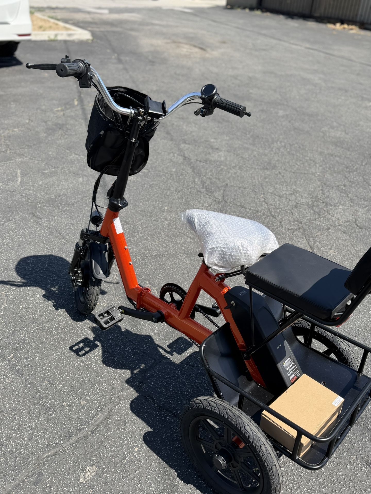 ELECTRIC TRIKE FOLDABLE 350W POWER MOBILITY SCOOTER 12.5MPH-RANGE 35 MILES The electric trike is equipped with a 350W brushless motor, which provides