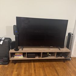 LG - 65” Class UT70 Series LED 4K UHD Smart webOS TV (2024)