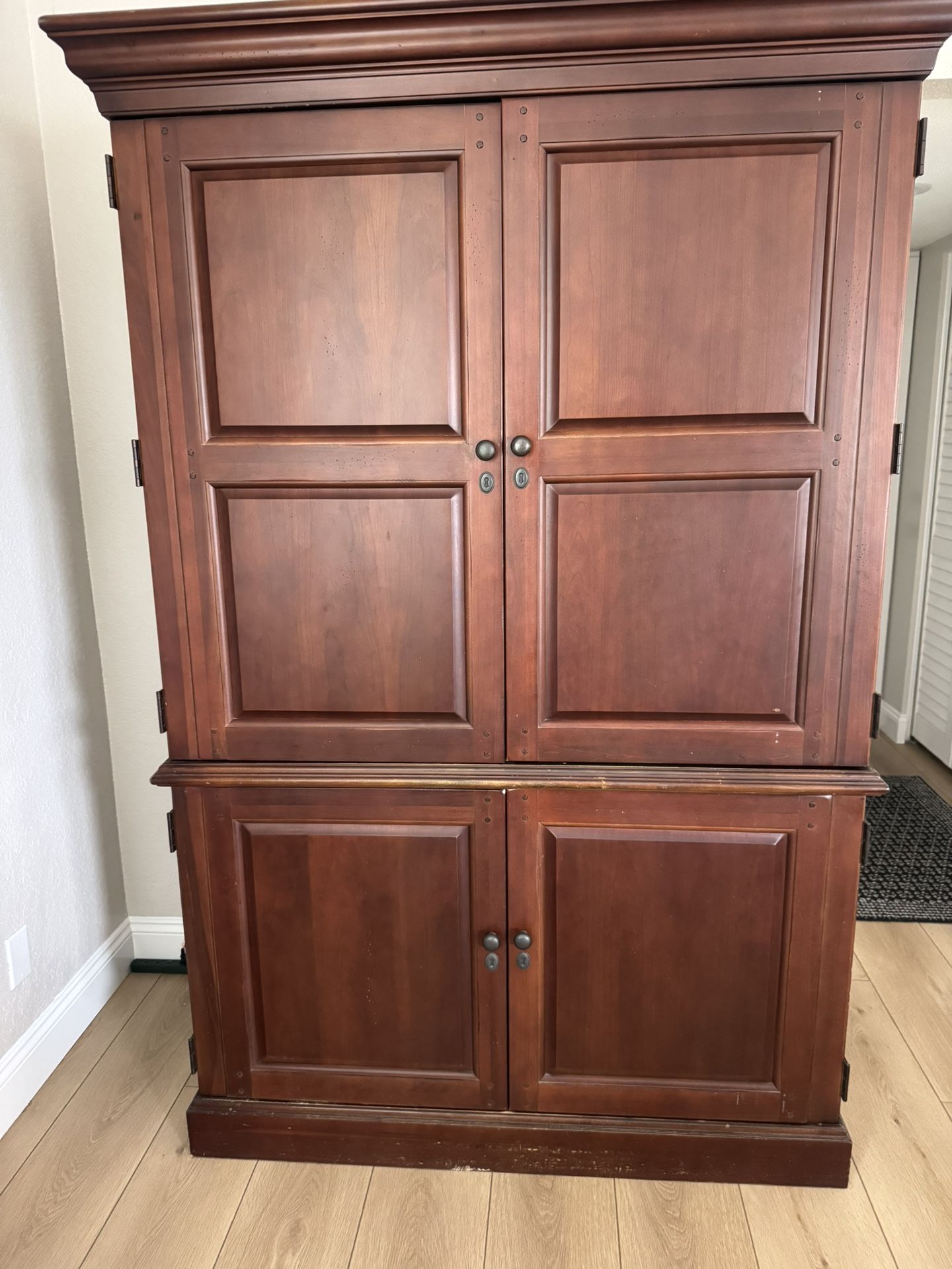 Home Office Desk Free