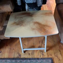 Folding Dinner Table