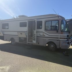 1996 Fleetwood Bounder 