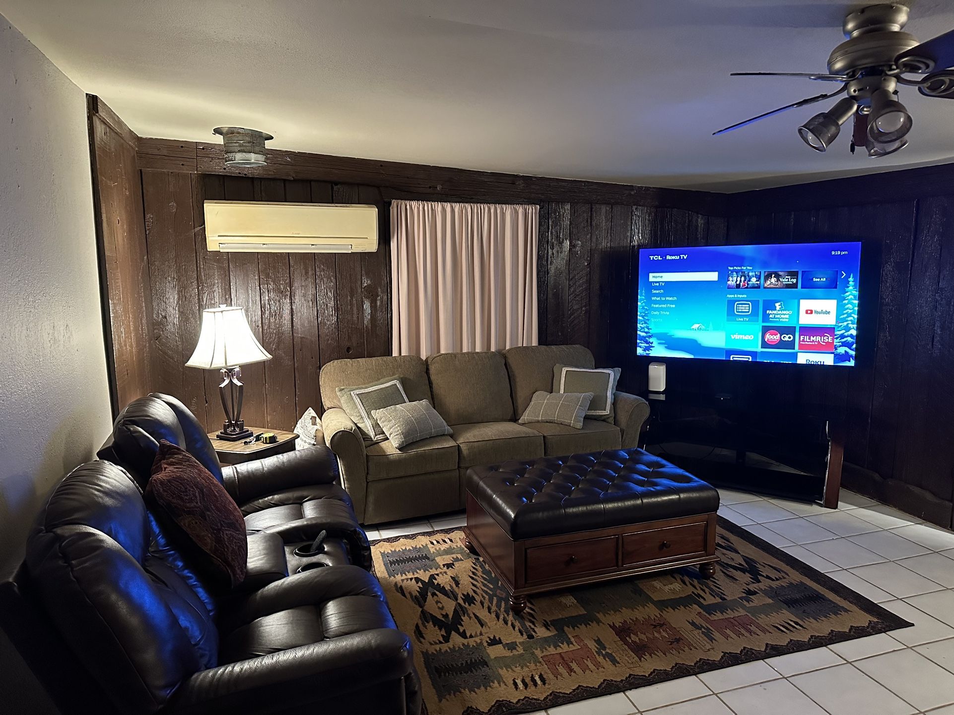 Very Comfy Sofa With Accent Pillows