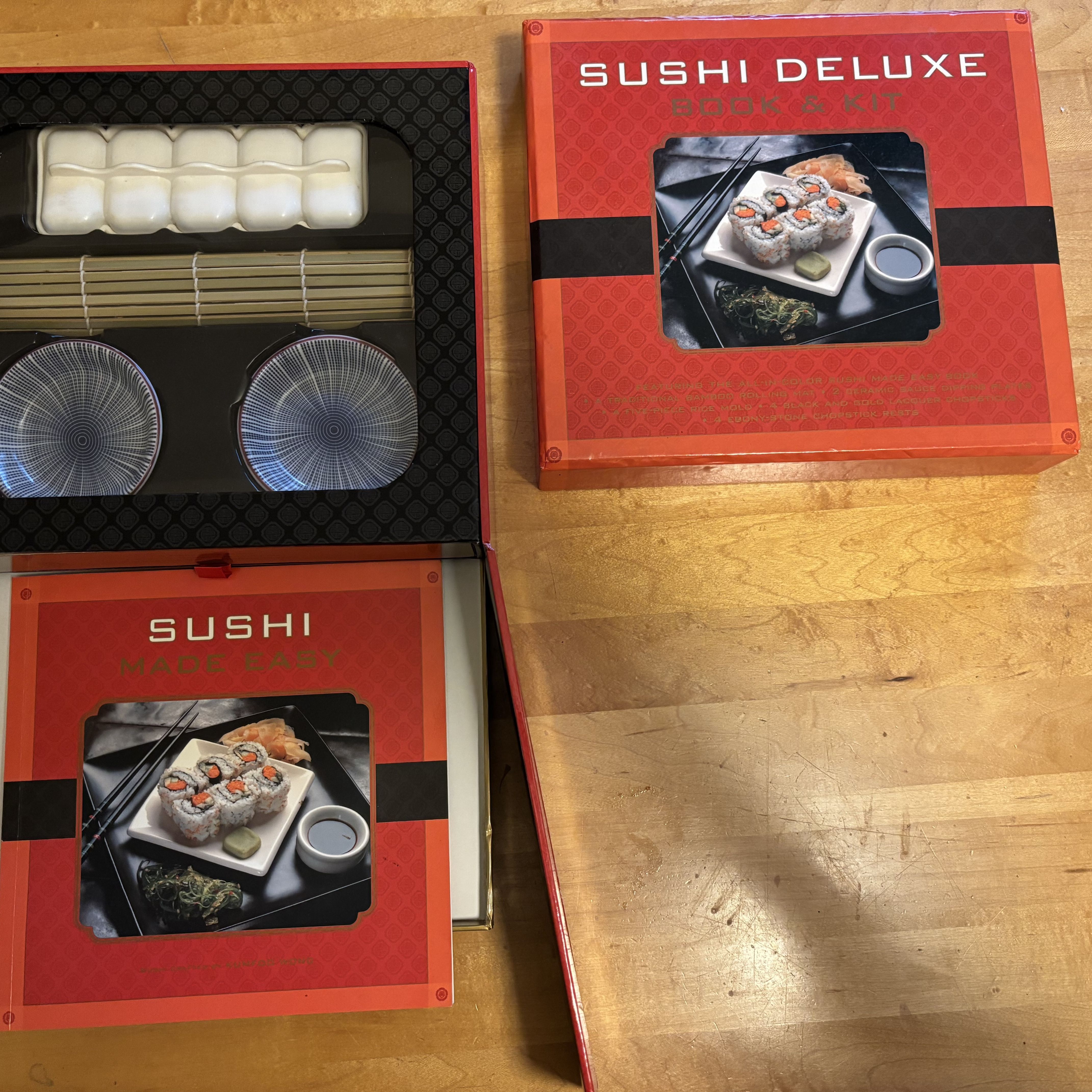 Sushi Deluxe Serving Set with Plates