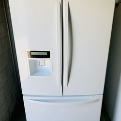 Refrigerator Kenmore Bottom Freezer Pearl White Like New Free Delivery🚚