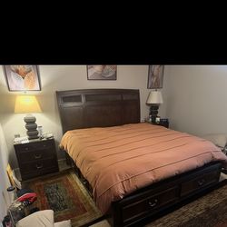 King bedroom set..two nightstands and chest