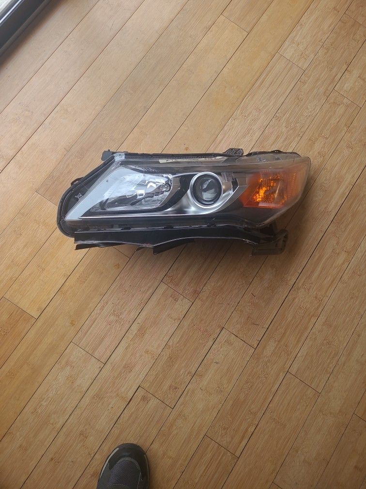 2013-2015 Acura Tlx left Drivers Side Headlight Oem
