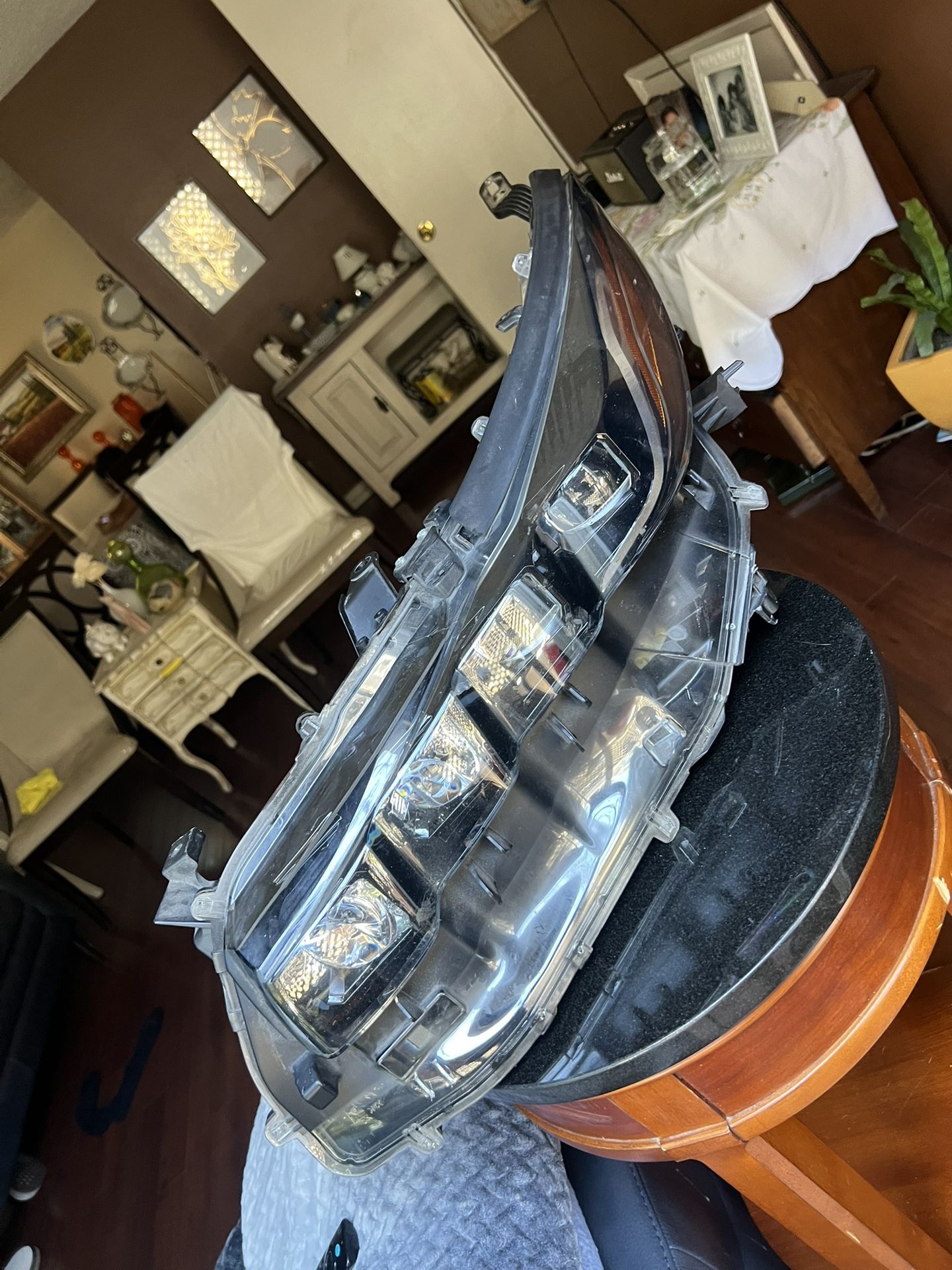 Headlight 