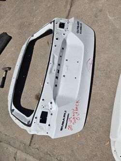 Subaru outback tailgate oem